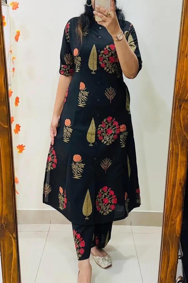 Black_Cotton_Floral_Printed_Kurta_Set_For_Women