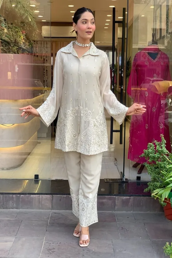 Floral_embroidered_Chanderi_Silk_Coller_Neck_Off_White_Co-Ord_Set