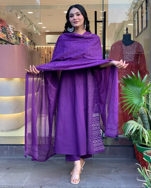 Blue_Cotton_Floral_Embroidered_Kurta_Set_For_Women