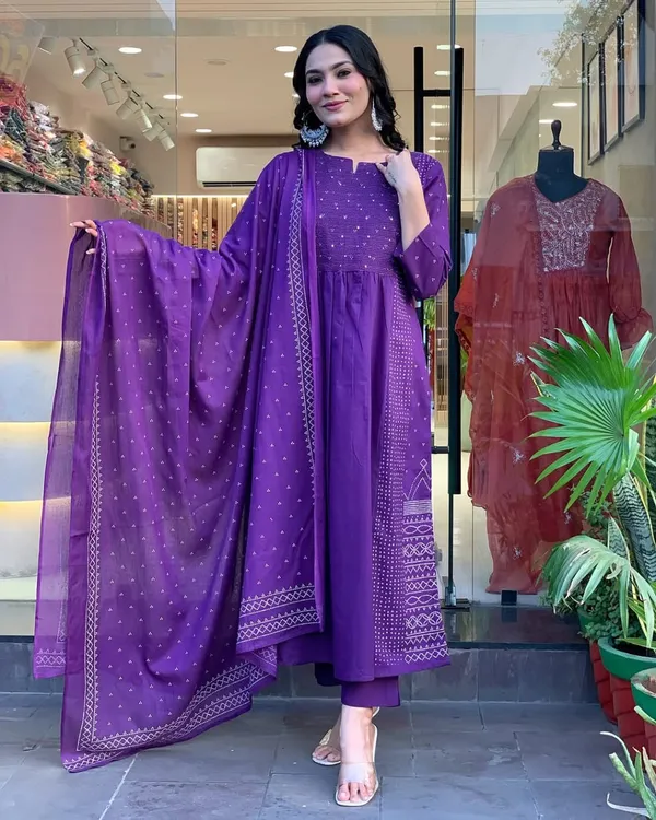 Blue_Cotton_Floral_Embroidered_Kurta_Set_For_Women
