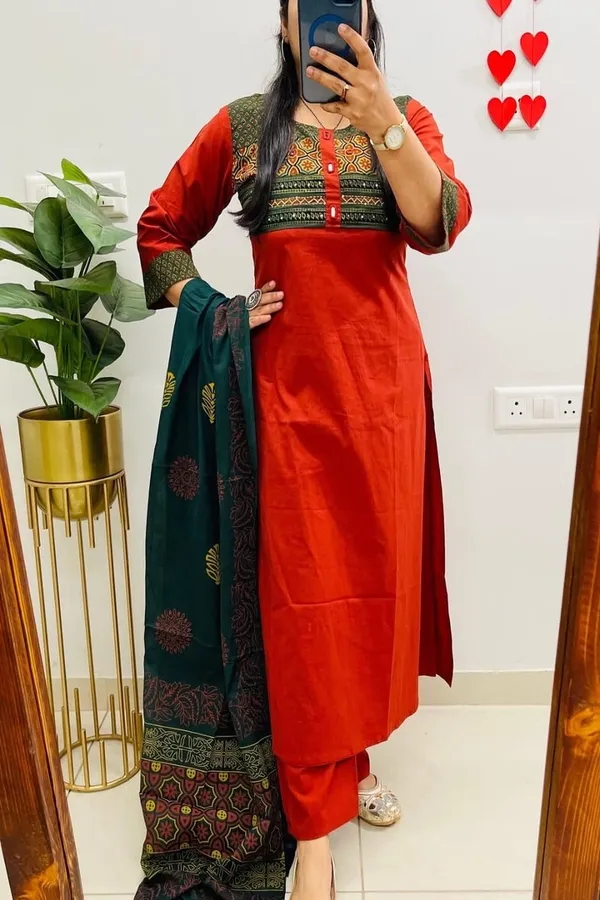 Orange_Cotton_Floral_Embroidered_Kurta_Set_For_Women