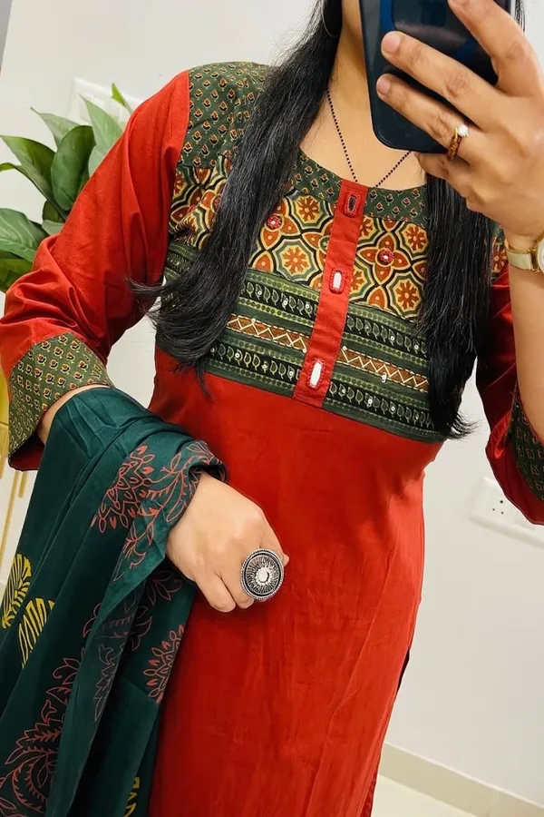 Orange_Cotton_Floral_Embroidered_Kurta_Set_For_Women