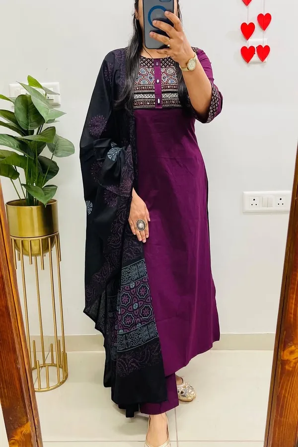 Purple_Cotton_Floral_Embroidered_Kurta_Set_For_Women