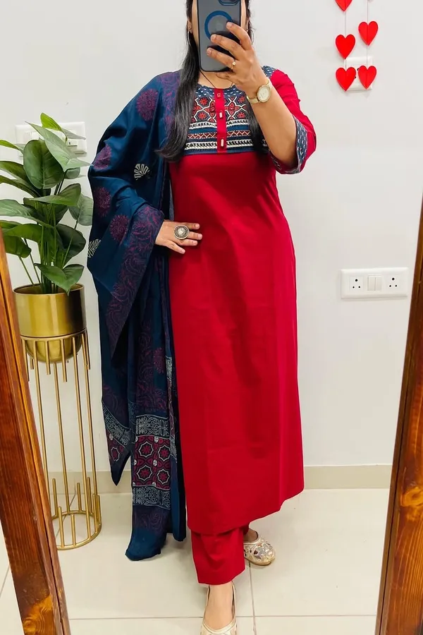 Red_Cotton_Floral_Embroidered_Kurta_Set_For_Women