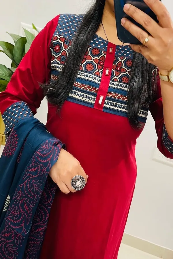 Red_Cotton_Floral_Embroidered_Kurta_Set_For_Women