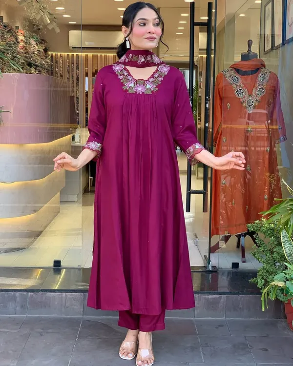 Wine_Cotton_Floral_Embroidered_Kurta_Set_For_Women