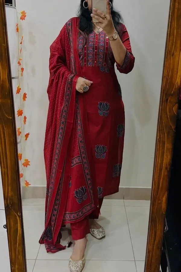 Red_Cotton_Floral_Embroidered_Kurta_Set_For_Women