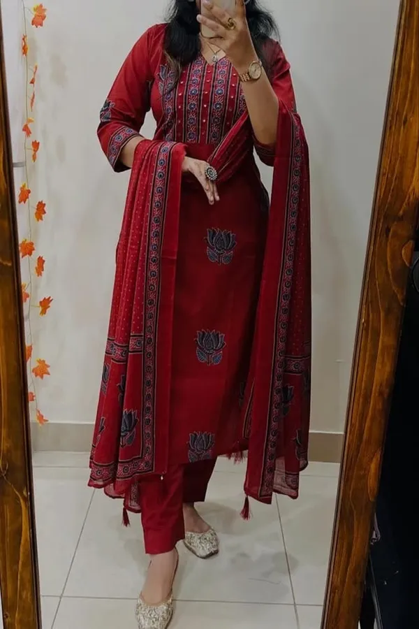 Red_Cotton_Floral_Embroidered_Kurta_Set_For_Women