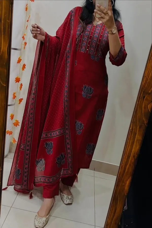 Red_Cotton_Floral_Embroidered_Kurta_Set_For_Women