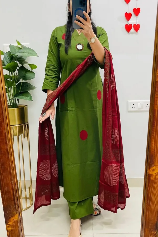 Green_Cotton_Floral_Printed_Kurta_Set_For_Women
