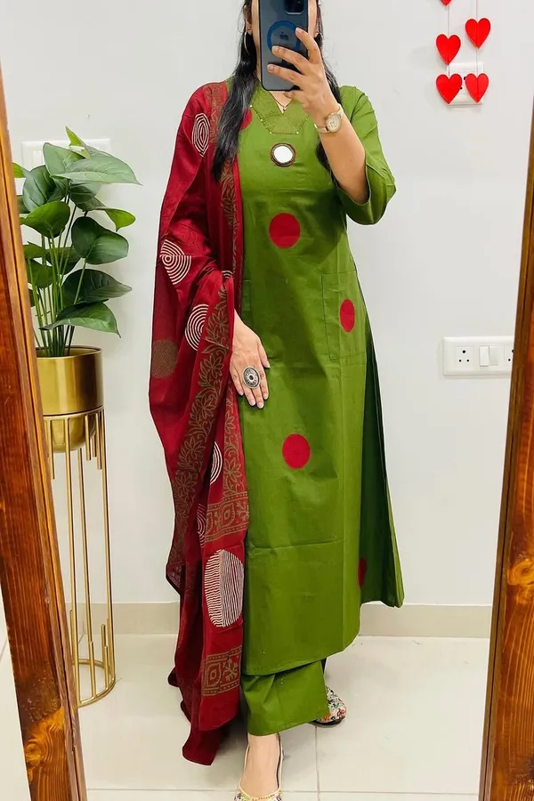 Green_Cotton_Floral_Printed_Kurta_Set_For_Women