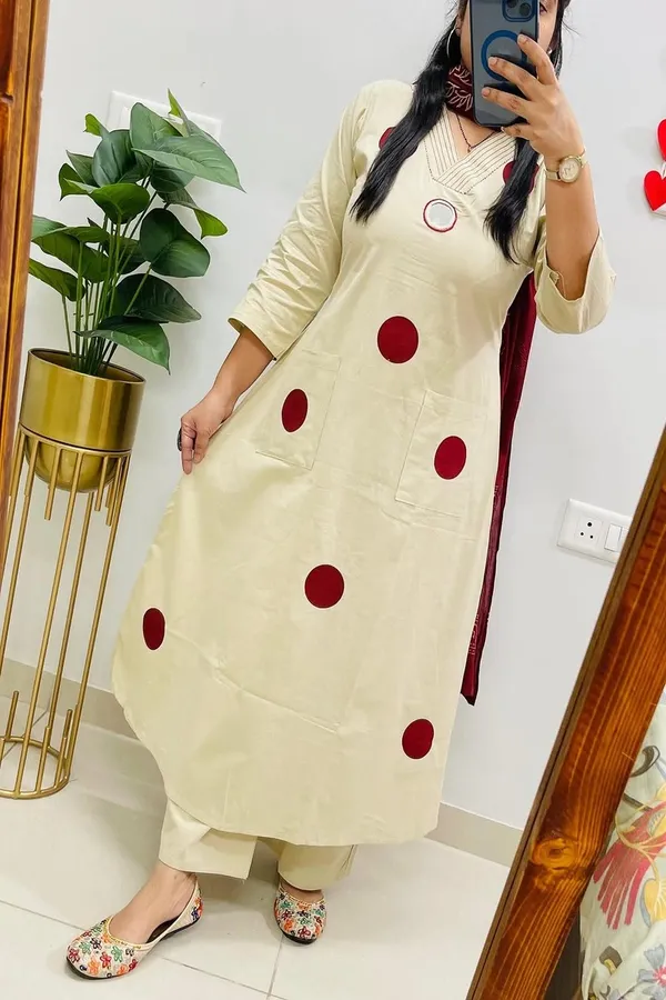 White_Cotton_Floral_Printed_Kurta_Set_For_Women