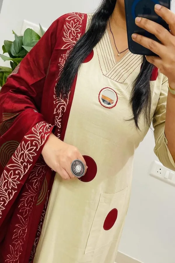 White_Cotton_Floral_Printed_Kurta_Set_For_Women
