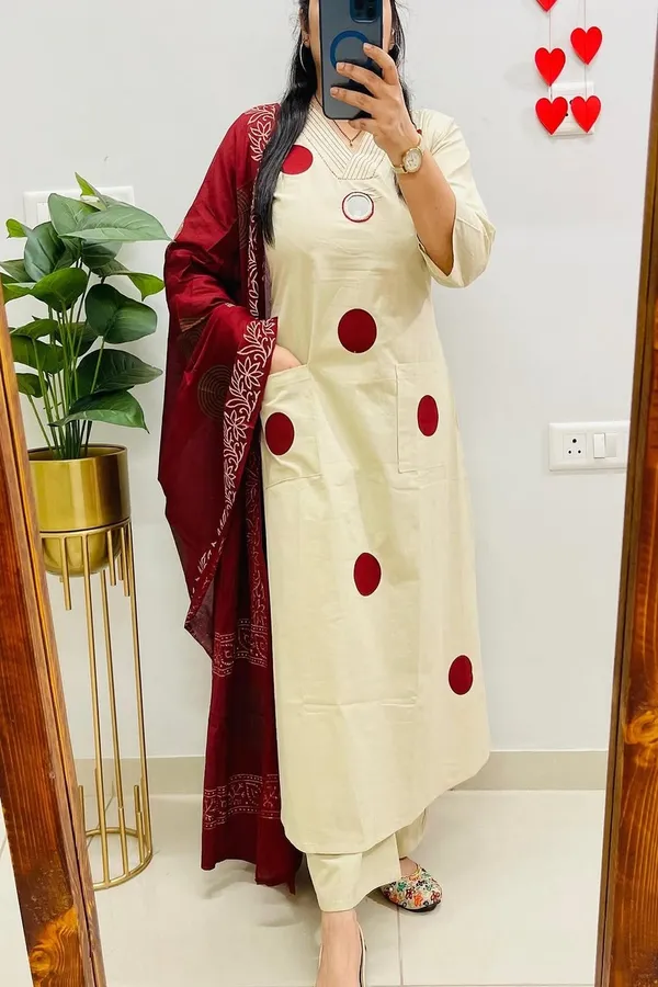 White_Cotton_Floral_Printed_Kurta_Set_For_Women