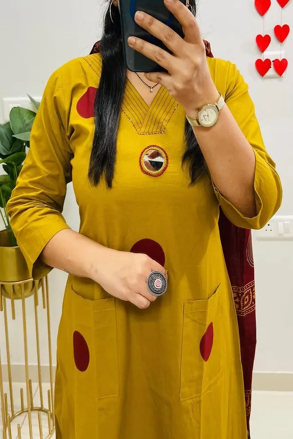 Yellow_Cotton_Floral_Printed_Kurta_Set_For_Women