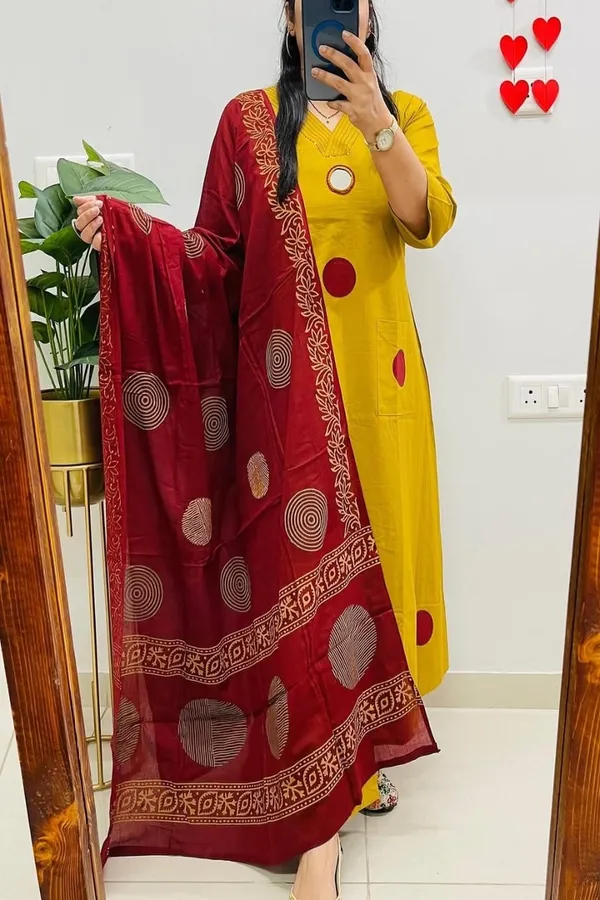 Yellow_Cotton_Floral_Printed_Kurta_Set_For_Women