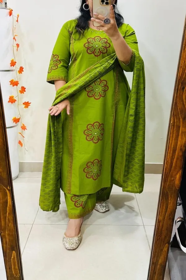 Green_Cotton_Floral_Printed_Kurta_Set_For_Women