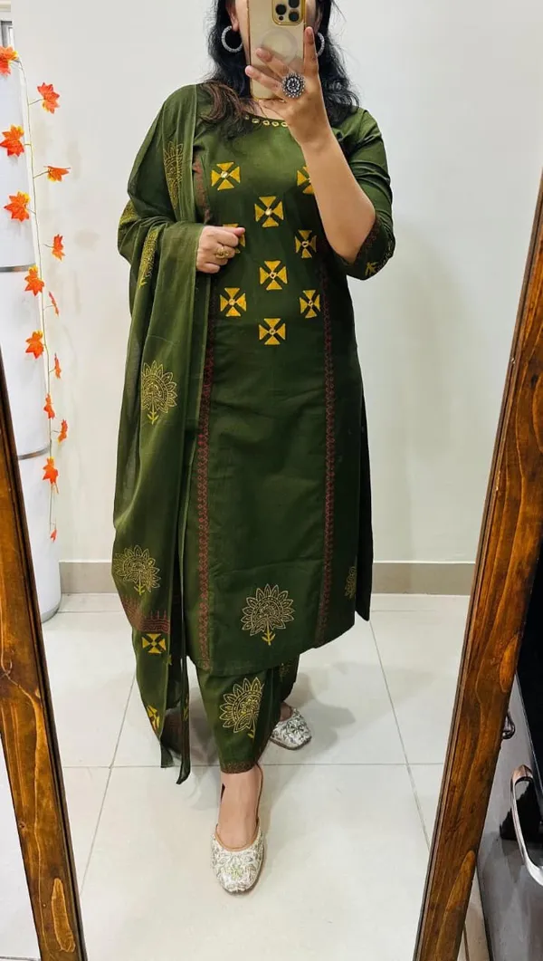 Floral_Printed_Pure_Cotton_Round_Neck_Green_Kurta_Trouser_&_Dupatta_Set