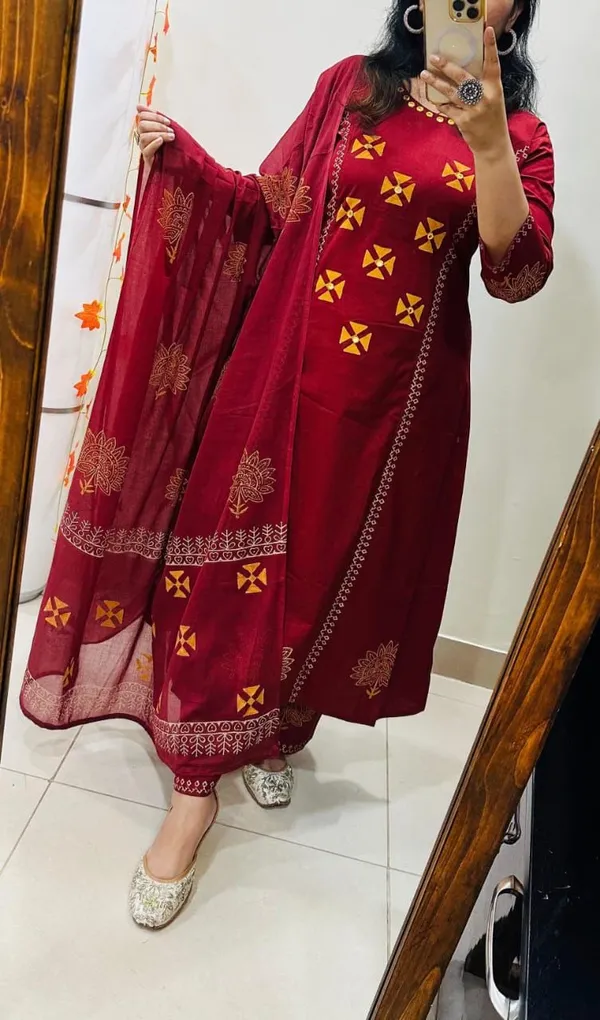 Floral_Printed_Pure_Cotton_Round_Neck_Red_Kurta_Trouser_&_Dupatta_Set