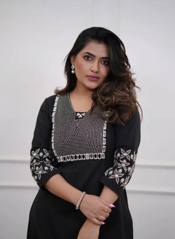 Floral_Printed_Pure_Cotton_V_Neck_Black_Kurta_&_Trouser_Set