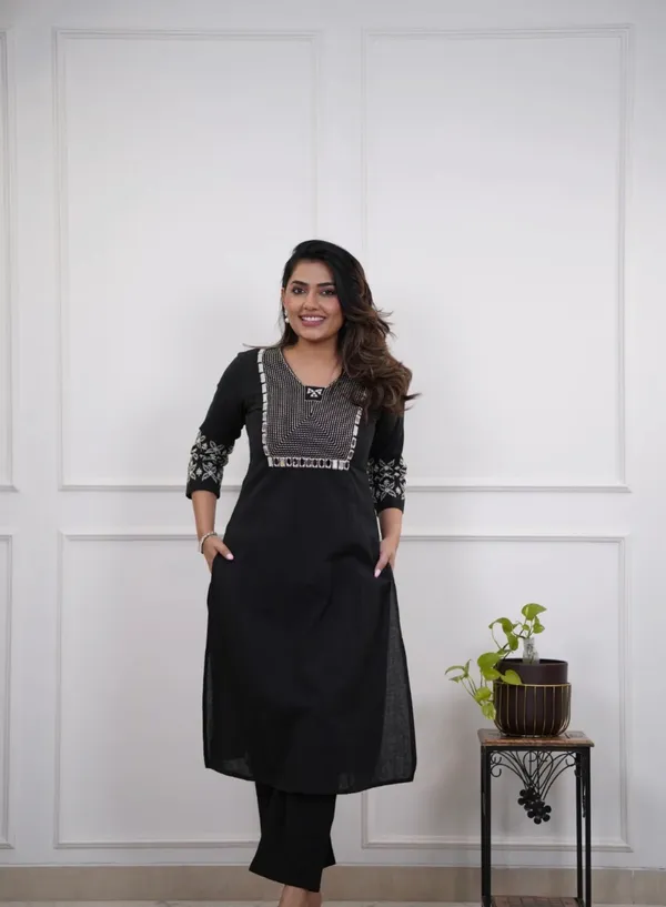 Floral_Printed_Pure_Cotton_V_Neck_Black_Kurta_&_Trouser_Set