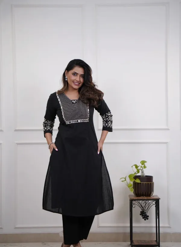 Floral_Printed_Pure_Cotton_V_Neck_Black_Kurta_&_Trouser_Set