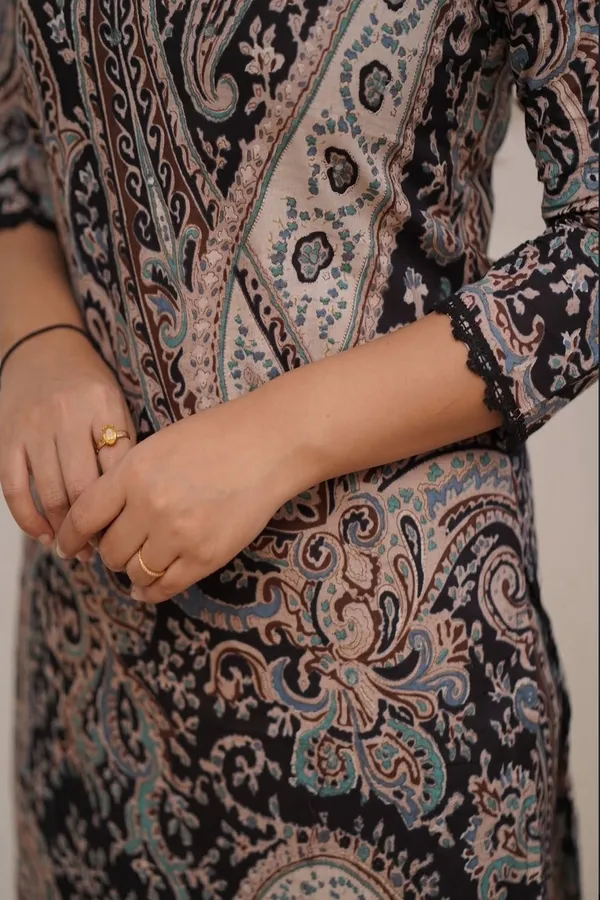 Floral_Printed_Pure_Cotton_Round_Neck_Black_Kurta_&_Trouser