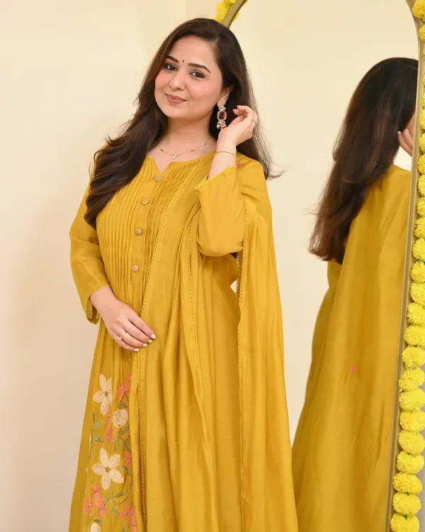 Floral_embroidered_Pure_Cotton_Round_Neck_Yellow_Kurta_Trouser_&_Dupatta_Set