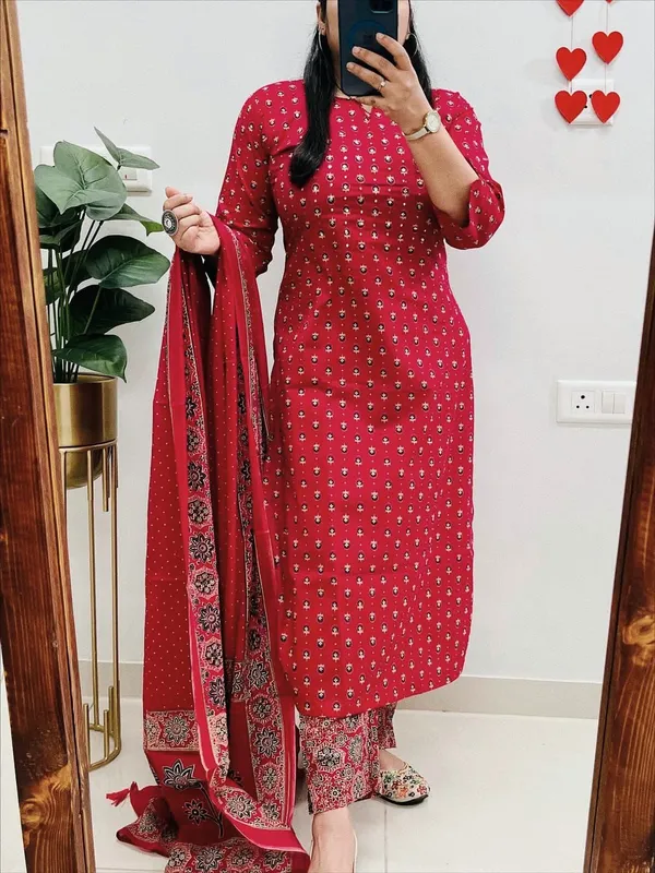 Floral_Printed_Pure_Cotton_Round_Neck_Red_Kurta_Trouser_&_Dupatta_Set