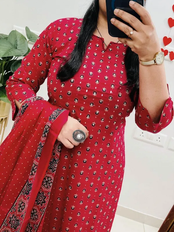 Floral_Printed_Pure_Cotton_Round_Neck_Red_Kurta_Trouser_&_Dupatta_Set