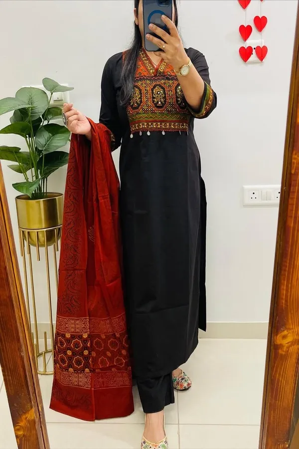 Floral_embroidered_Pure_Cotton_V_Neck_Black_Kurta_Trouser_&_Dupatta_Set