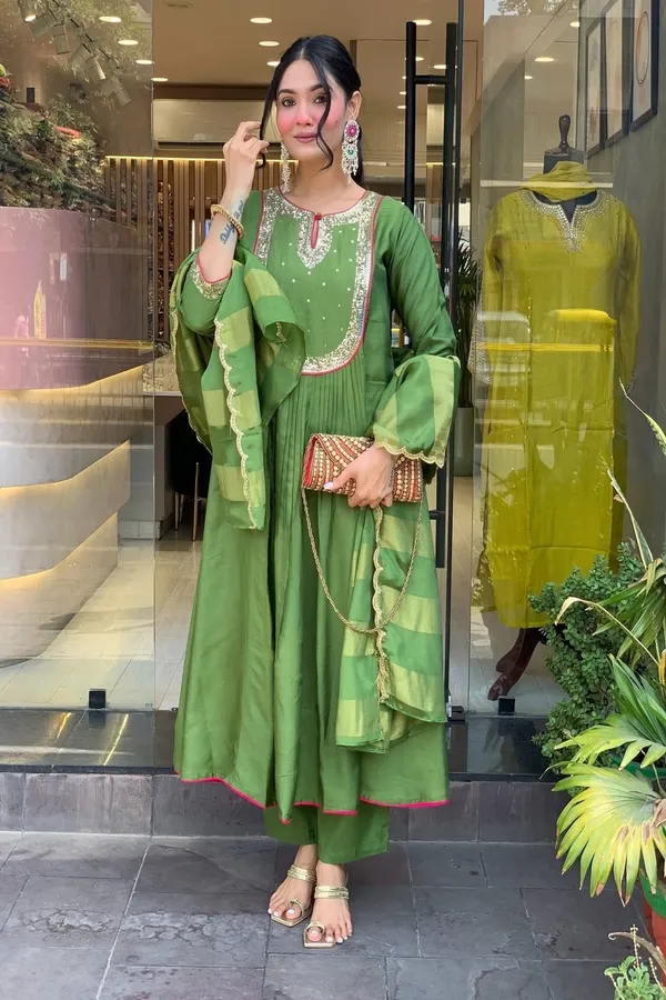 Floral_embroidered_Silk_Round_Neck_Green_Kurta_Trouser_&_Dupatta_Set
