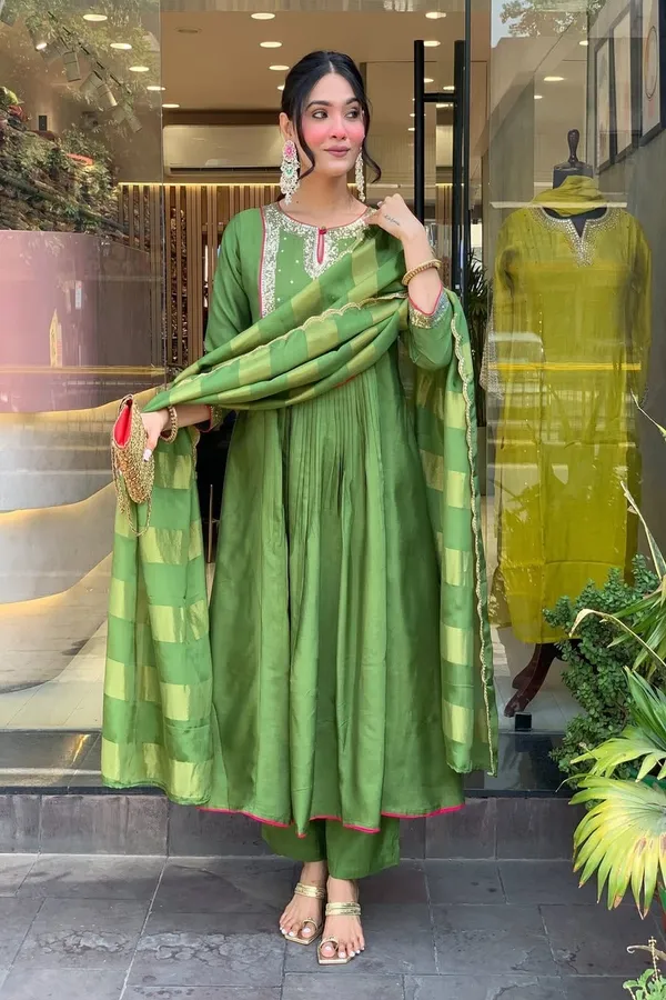 Floral_embroidered_Silk_Round_Neck_Green_Kurta_Trouser_&_Dupatta_Set