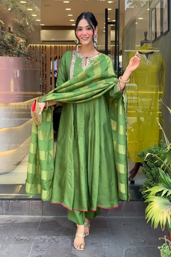 Floral_embroidered_Silk_Round_Neck_Green_Kurta_Trouser_&_Dupatta_Set