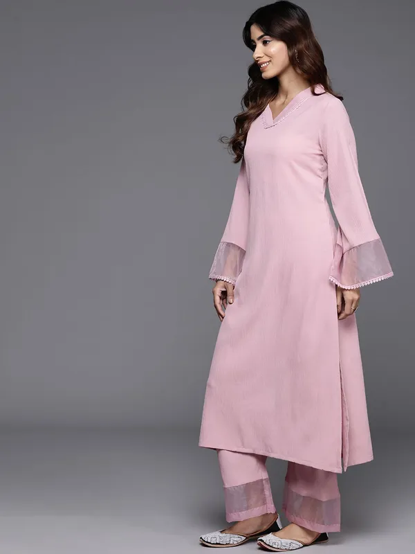 Pink_Floral_Printed_Silk_Blend_Kurta_Palazzo_Set
