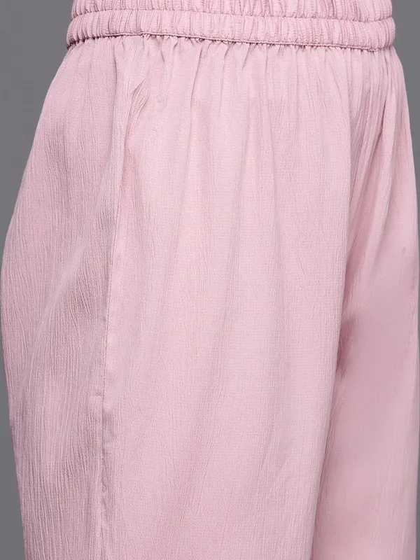 Pink_Floral_Printed_Silk_Blend_Kurta_Palazzo_Set