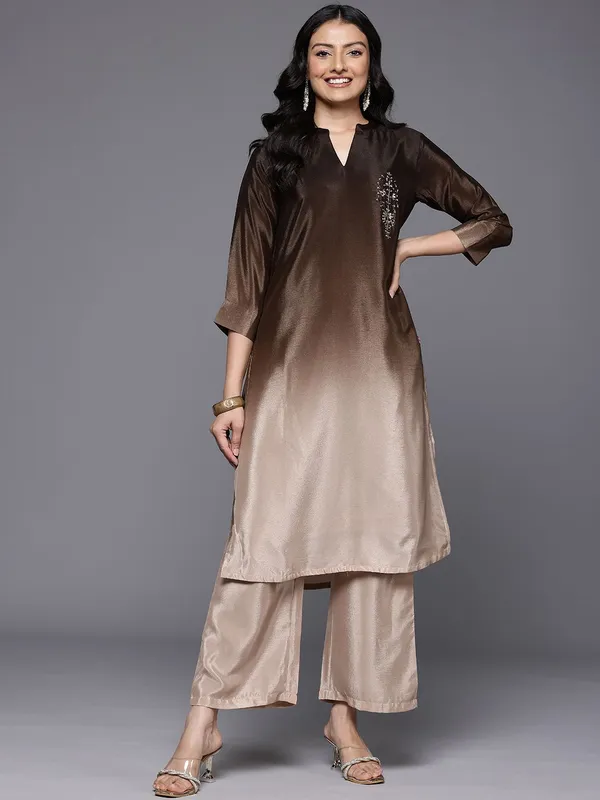 Brown_Floral_Printed_Silk_Blend_Kurta_Trouser_Set