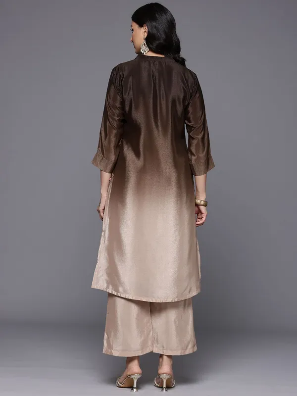 Brown_Floral_Printed_Silk_Blend_Kurta_Trouser_Set