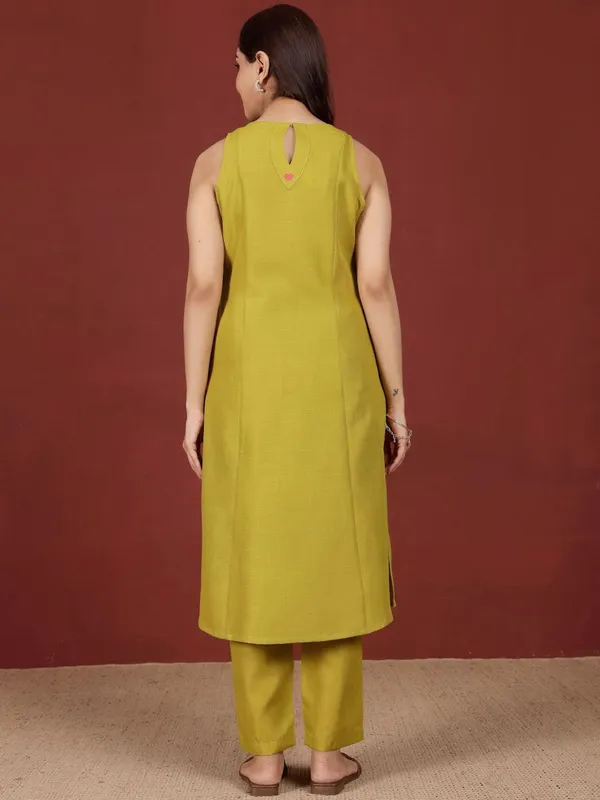 Yellow_Floral_Printed_Cotton_Blend_Kurta_Trouser_Set