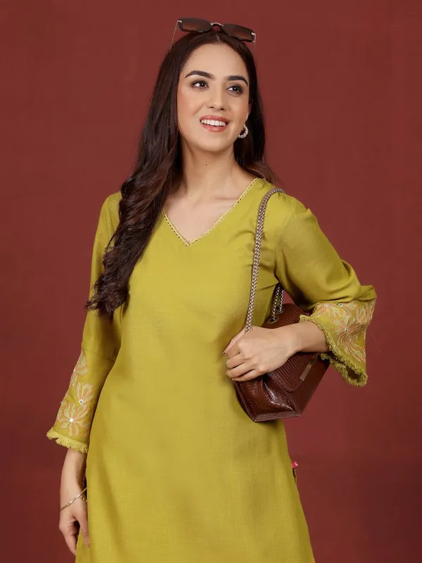 Yellow_Floral_Printed_Cotton_Blend_Kurta_Trouser_Set