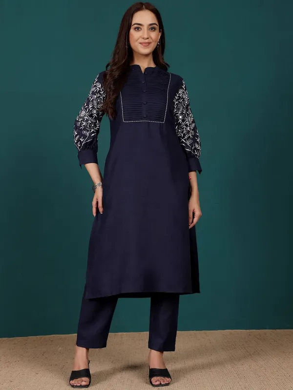 Navy_Blue_Floral_Printed_Cotton_Blend_Kurta_Trouser_Set