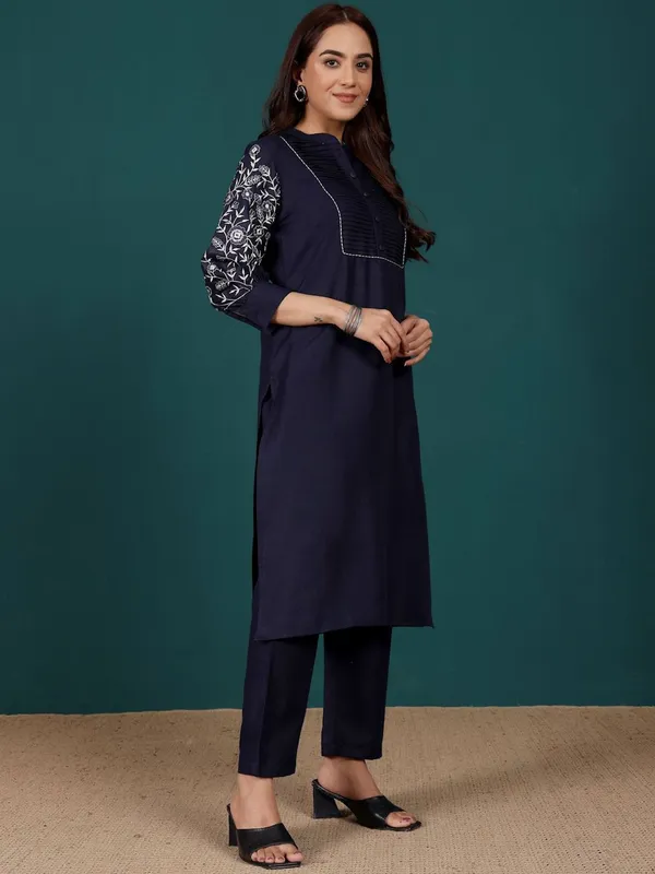 Navy_Blue_Floral_Printed_Cotton_Blend_Kurta_Trouser_Set