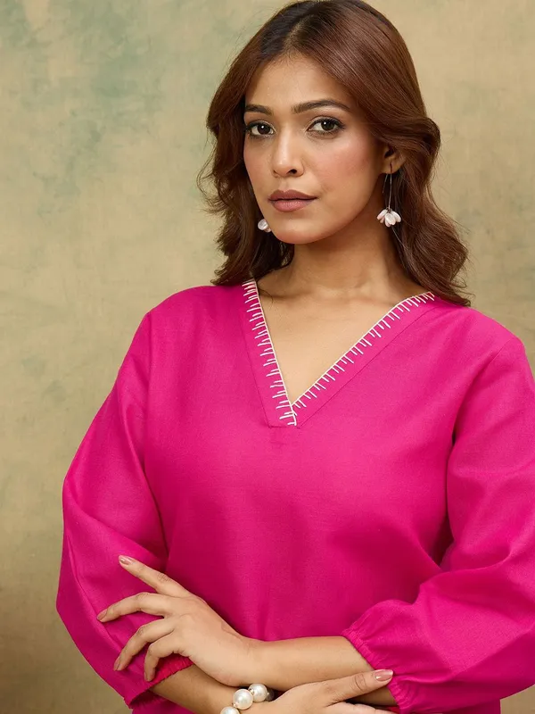 Pink_Floral_Printed_Cotton_Blend_Kurta_Trouser_Set