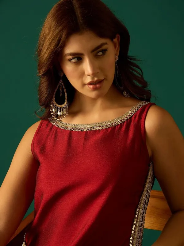 Red_Floral_Printed_Silk_Blend_Kurta_Trouser_Set