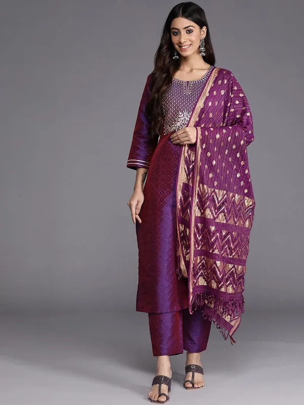 Purple_Floral_Printed_Silk_Blend_Kurta_Trouser_Dupatta_Set