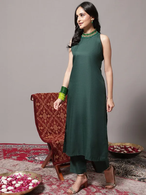 Green_Floral_Printed_Cotton_Blend_Kurta_Trouser_Dupatta_Set