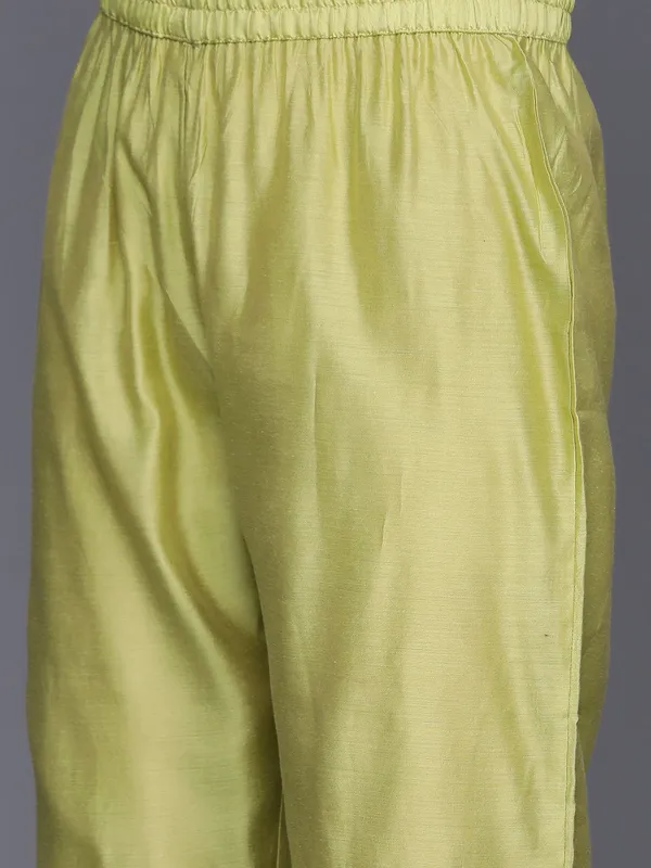 Green_Floral_Embroidered_CFloraleri_Silk_Kurta_Trouser_Dupatta_Set