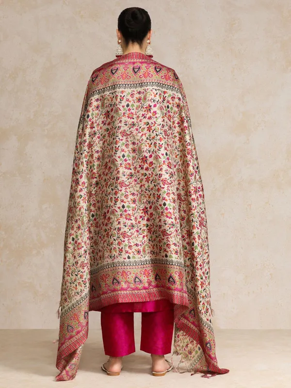 Pink_Floral_Printed_Silk_Blend_Kurta_Trouser_Dupatta_Set