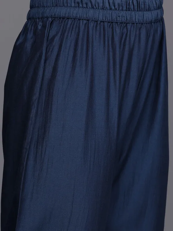 Navy_Blue_Floral_Embroidered_Silk_Blend_Kurta_Trouser_Dupatta_Set