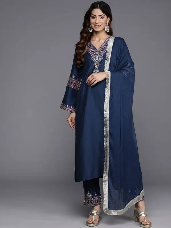 Navy_Blue_Floral_Embroidered_Silk_Blend_Kurta_Trouser_Dupatta_Set